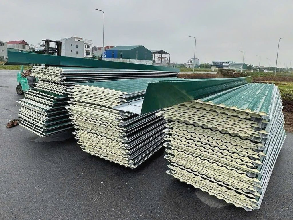 Ứng Dụng Tôn Cách Nhiệt Tại Quận 1 Trong Công Trình Hiện Đại