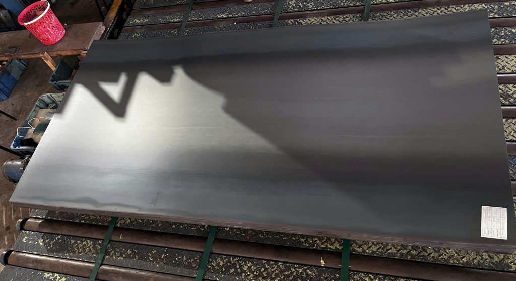 Một số yếu tố ảnh hưởng đên giá thép cán nóng 