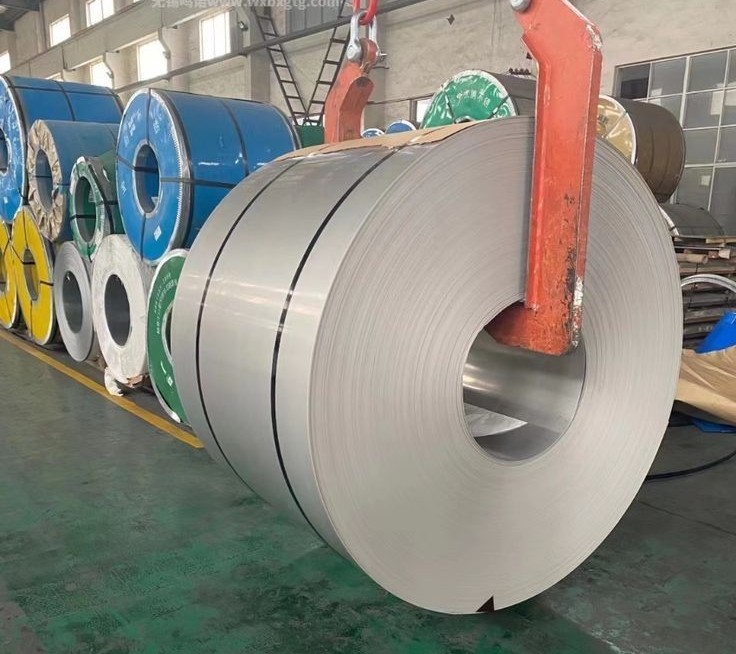 Tôn Cuộn Là Gì? Phân Loại, Ứng Dụng Và Kiến Thức Tổng Quan 2 tôn cuộn