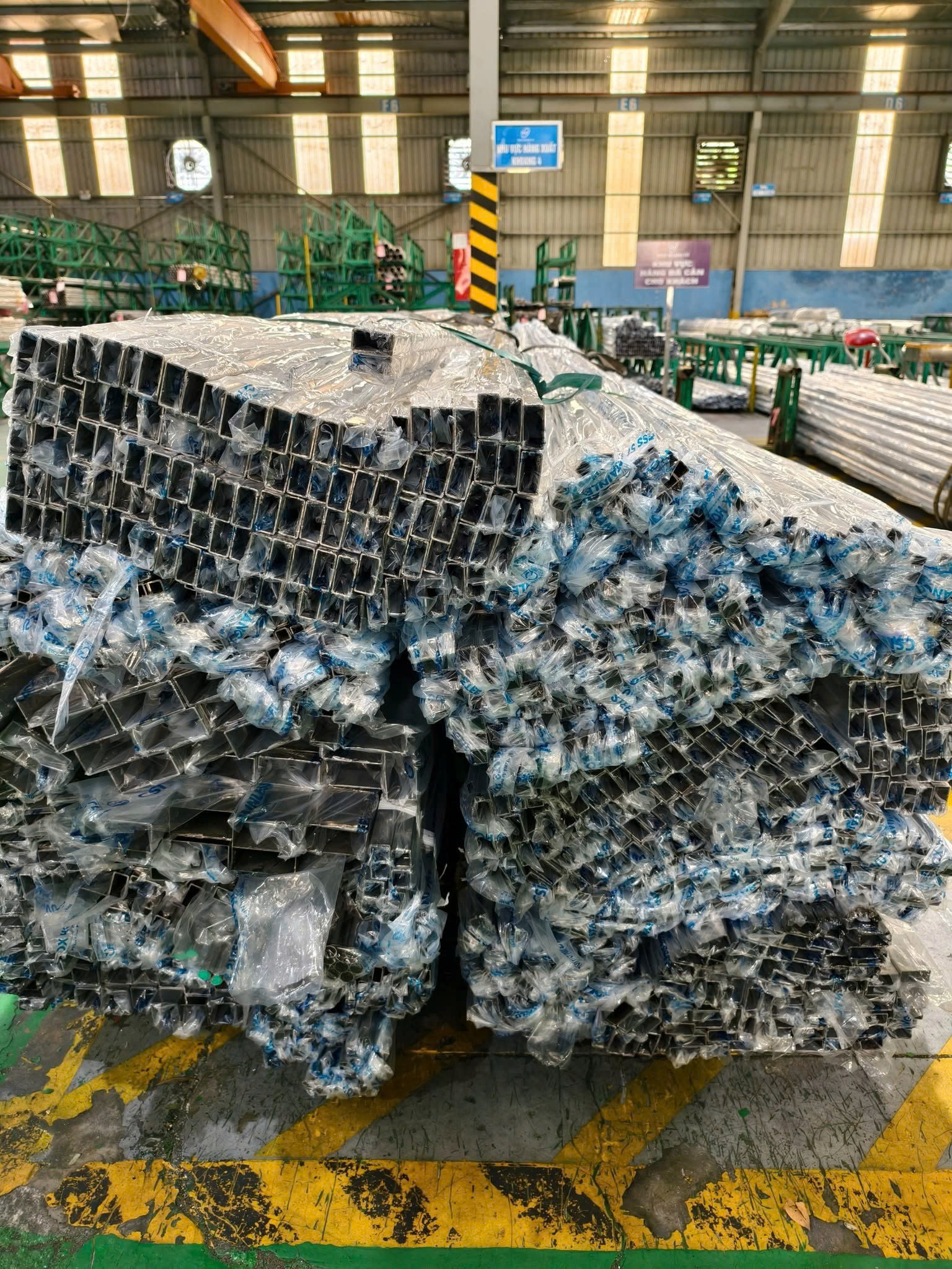 Hộp inox 10x20