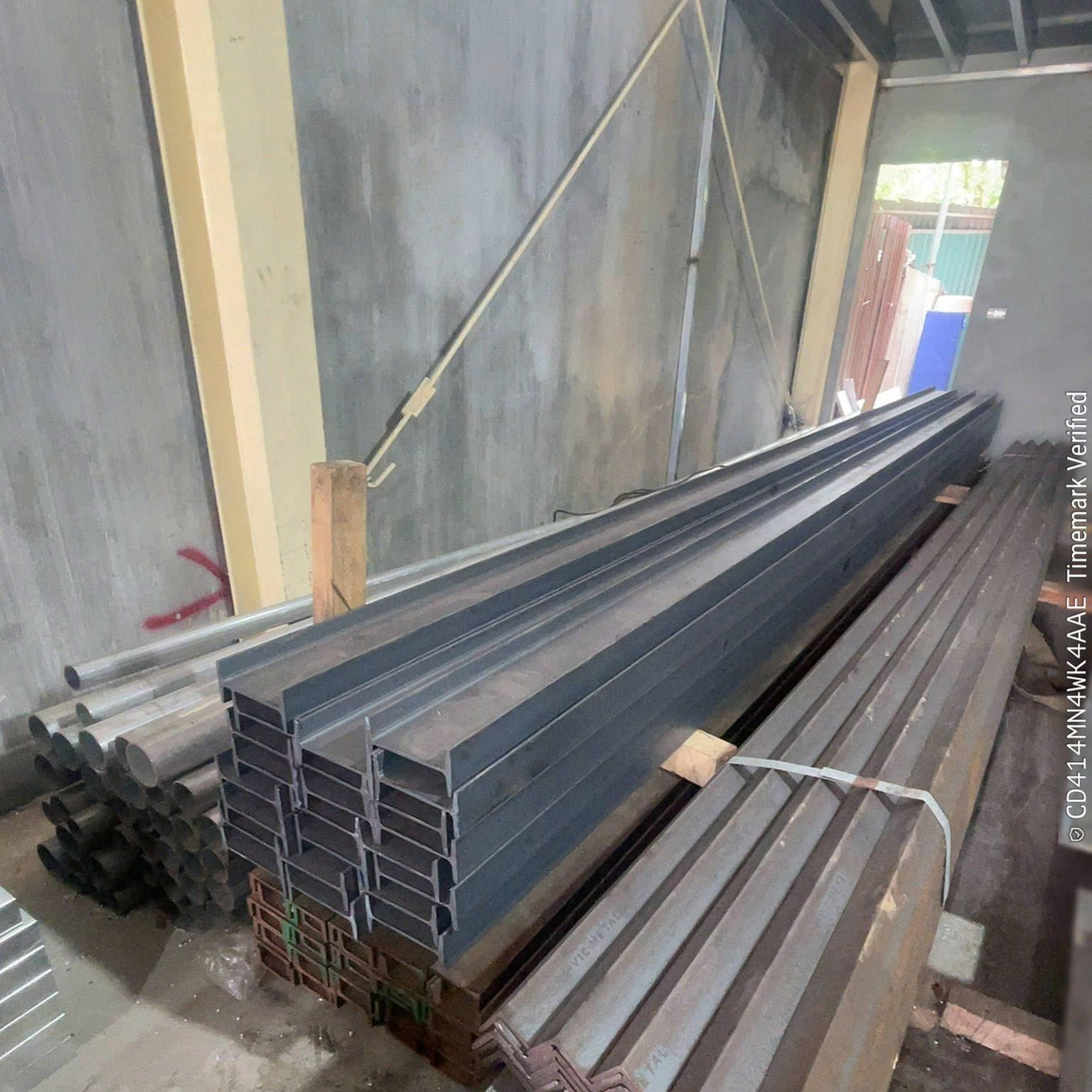 thép hình I148 chính hãng với quy cách tiêu chuẩn, bề mặt chắc chắn, cập nhật báo giá mới nhất hôm nay, giá tại kho và chiết khấu cao cho công trình.