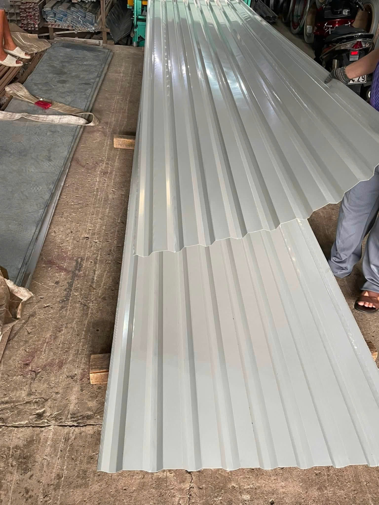Báo Giá Tôn Mỏng Lợp Mái Mới Nhất 2026 & Hướng Dẫn Tối Ưu Chi Phí Xây Dựng 3 image 16