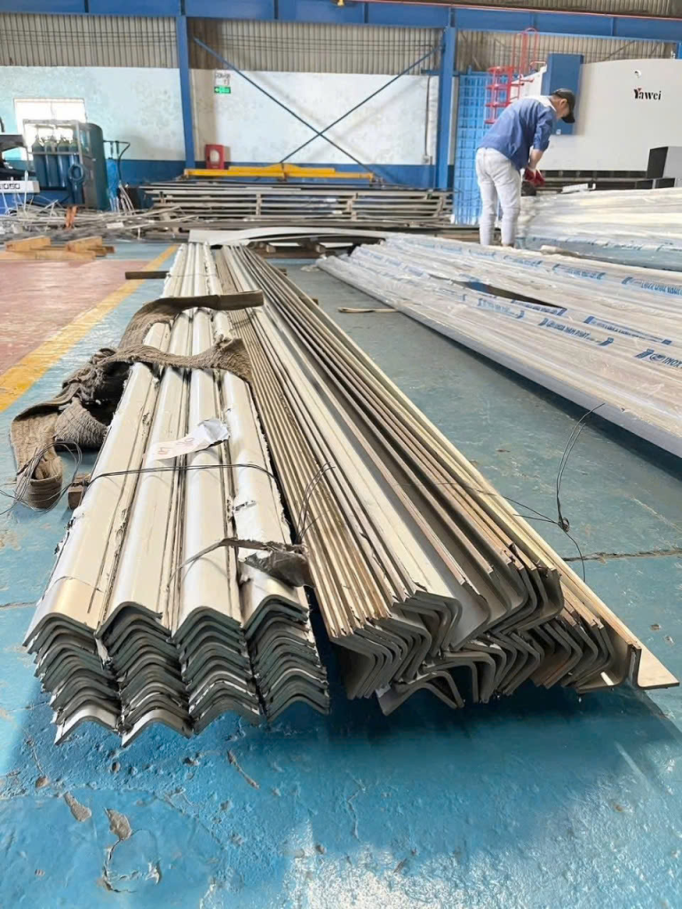 Thép V Inox: Cẩm Nang Toàn Diện & Cập Nhật Bảng Giá Mới Nhất 2026 2 image 5
