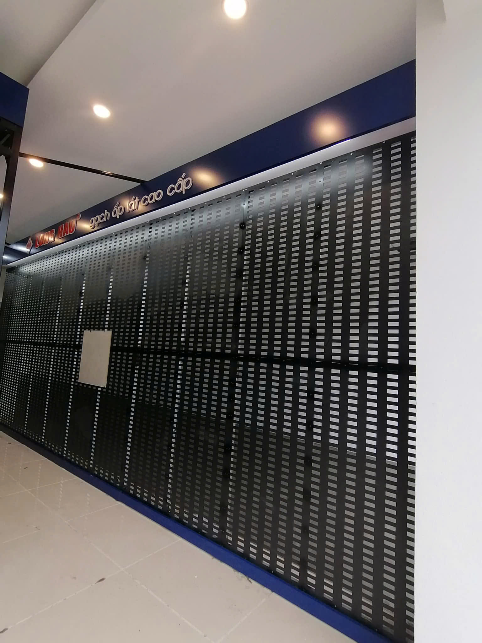 Tôn Dập Lỗ - Giải Pháp Vật Liệu Đột Phá Cho Công Trình Hiện Đại Mới Nhất 2026 1 Tôn dập lỗ