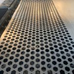 Tôn Lỗ Inox 304: Đặc Điểm, Quy Cách, Ứng Dụng Và Báo Giá Mới Nhất