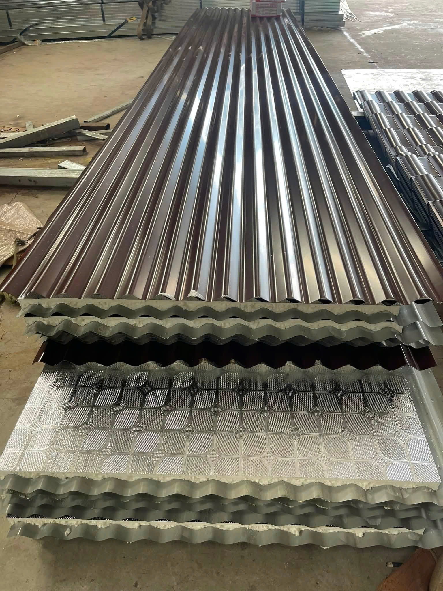 Tôn cách nhiệt 11 sóng