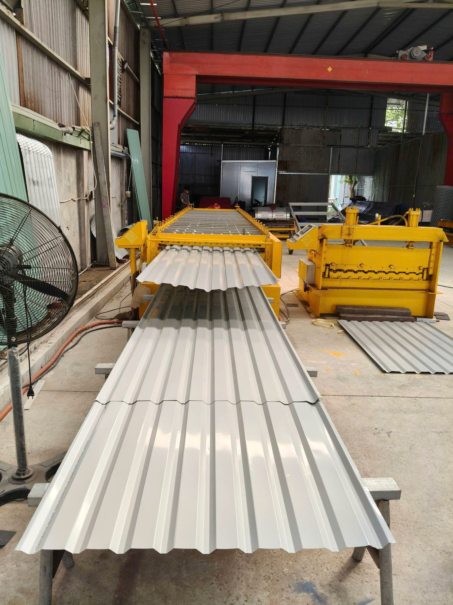 Bảng Giá Tôn 9 Dem Mới Nhất 2026: Kinh Nghiệm Chọn Mua Và Ứng Dụng 1 Giá tôn 9 dem